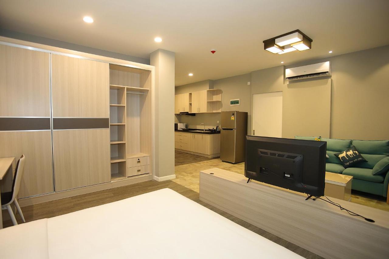Cambodian Country Club Hotel Пном Пен Екстериор снимка